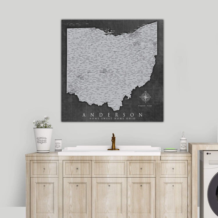 a black and white map of the united states