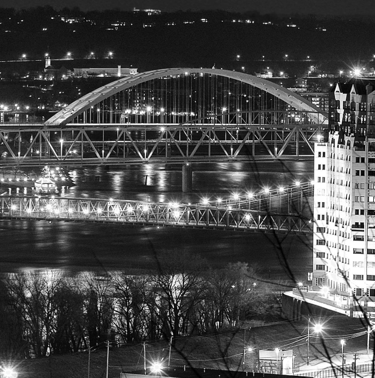 Cincinnati Skyline Black & White Canvas Art - Canvas Wall Art - HolyCowCanvas